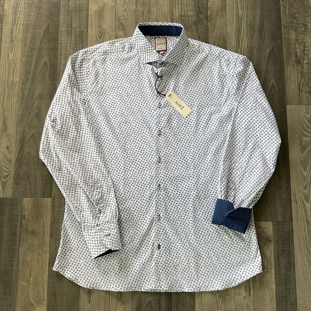 NWT AdB 69 Tailored Long Sleeve Button Up Shirt 
Stretch
Men’s XXL 
White Blue